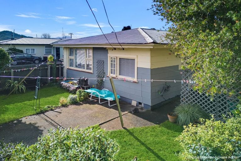 Photo of property in 30c York Street, Picton, 7220