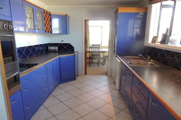 Photo of property in 2 Cornwall Road, Taradale, Napier, 4112