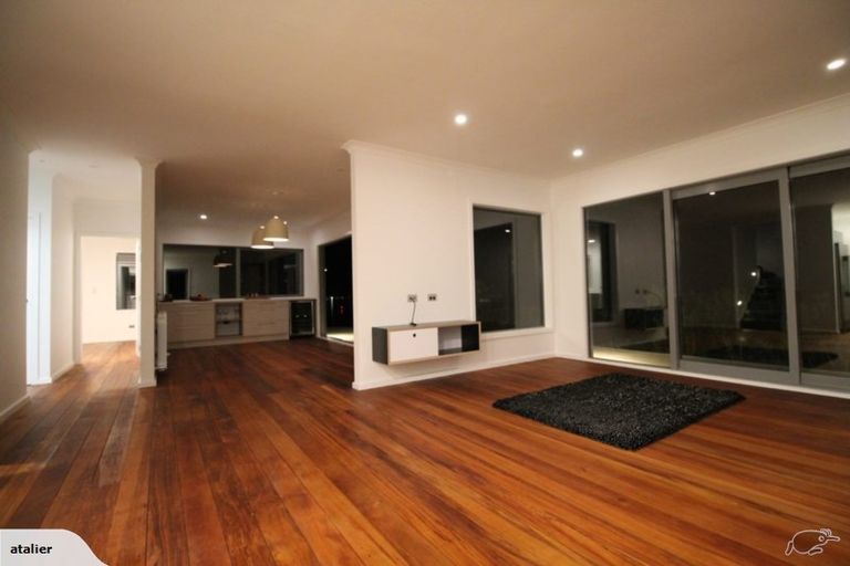 Photo of property in 26 Tai Paku Paku Road, Karaka Bays, Wellington, 6022