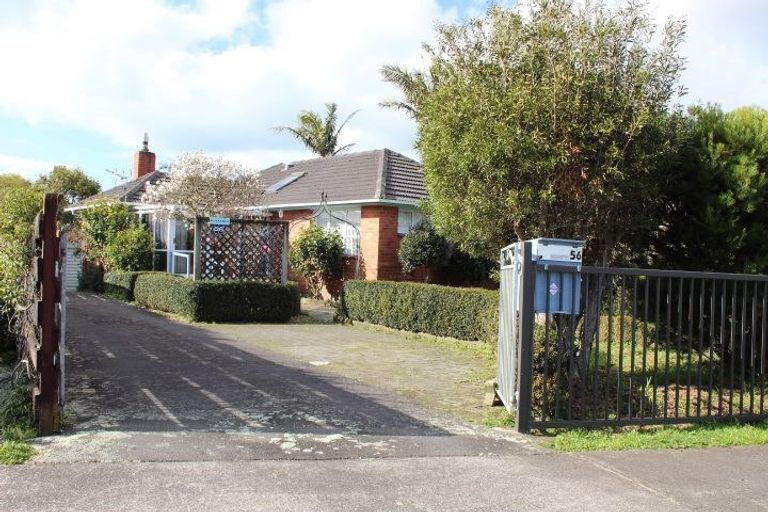 Photo of property in 56 Botany Road, Botany Downs, Auckland, 2010