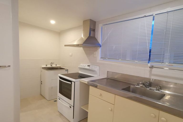 Photo of property in 44 Brandon Road, Glen Eden, Auckland, 0602