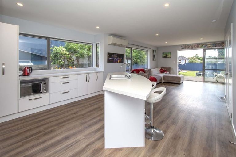 Photo of property in 39 Hardy Street, New Brighton, Christchurch, 8061