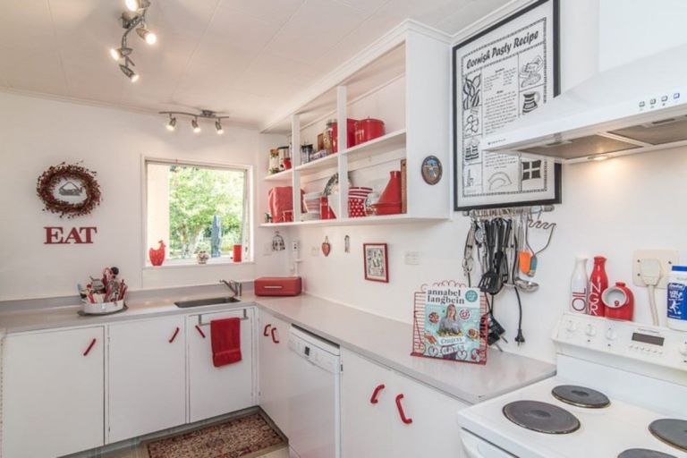 Photo of property in 34 Park Avenue, Waikanae, 5036