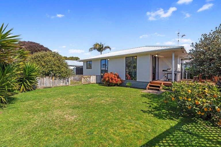 Photo of property in 5 Longstead Avenue, Papamoa Beach, Papamoa, 3118