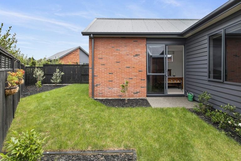 Photo of property in 8 Garland Lane, Leamington, Cambridge, 3432