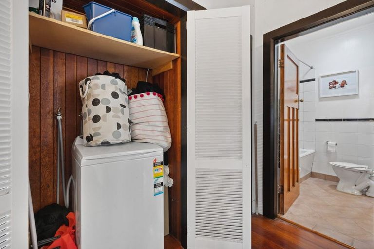 Photo of property in 2/14 Guthrie Street, Waterloo, Lower Hutt, 5011