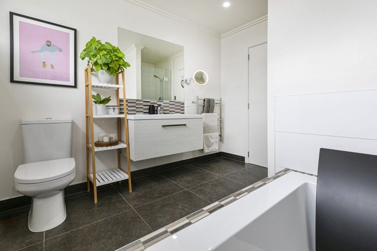 Photo of property in 19 Harakeke Road, Hobsonville, Auckland, 0616