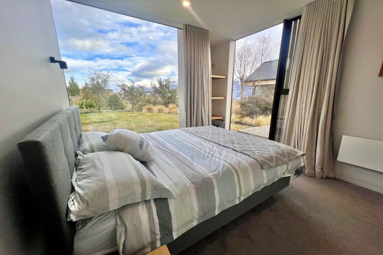 Photo of property in 20 Mckellar Drive, Jacks Point, Queenstown, 9371