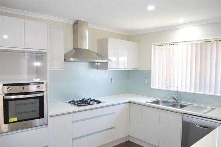 Photo of property in 50b Pinedale Place, Henderson, Auckland, 0610