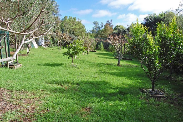 Photo of property in 210a Pukenui Road, Kaiwaka, 0573