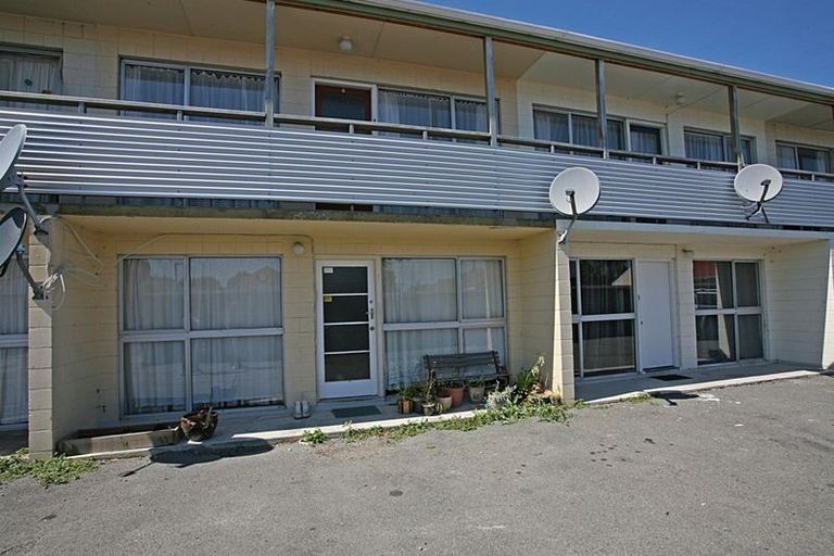 Photo of property in 2/112a Olliviers Road, Phillipstown, Christchurch, 8011