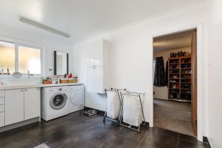 Photo of property in 7 Krishna Way, Khandallah, Wellington, 6035