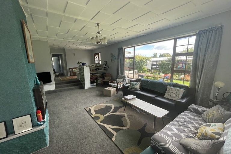 Photo of property in 15 Kauri Street, Inglewood, 4330