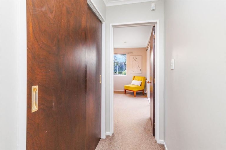 Photo of property in 100 John F Kennedy Drive, Milson, Palmerston North, 4414