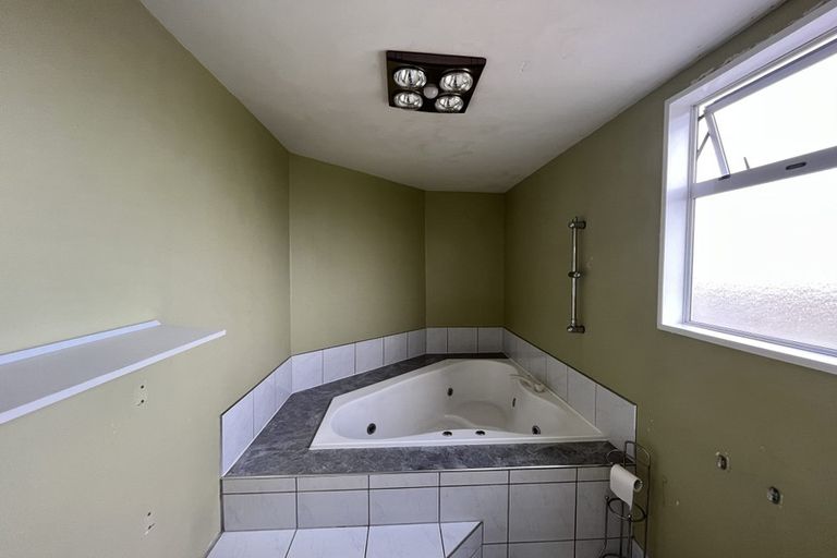 Photo of property in 42 Arkwright Place, Halswell, Christchurch, 8025