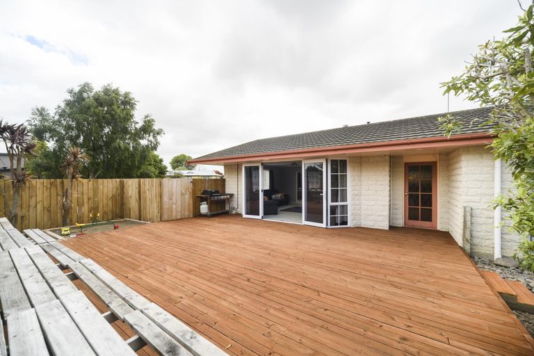 Photo of property in 23 Humphries Place, Awapuni, Palmerston North, 4412