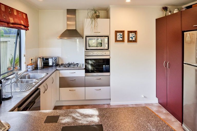 Photo of property in 85a Pohutukawa Street, Woburn, Lower Hutt, 5011