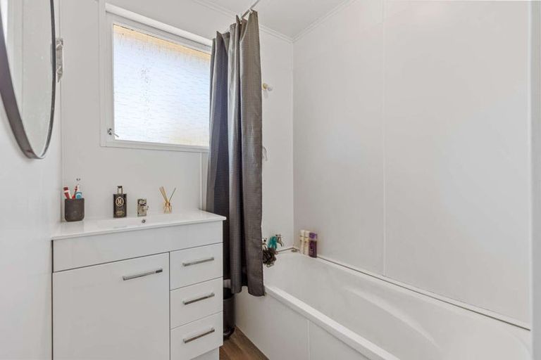 Photo of property in 43 Lisa Crescent, Mangakakahi, Rotorua, 3015