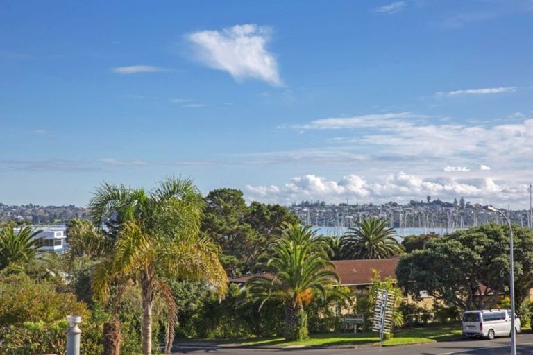 Photo of property in 2/86 Takutai Avenue, Half Moon Bay, Auckland, 2012