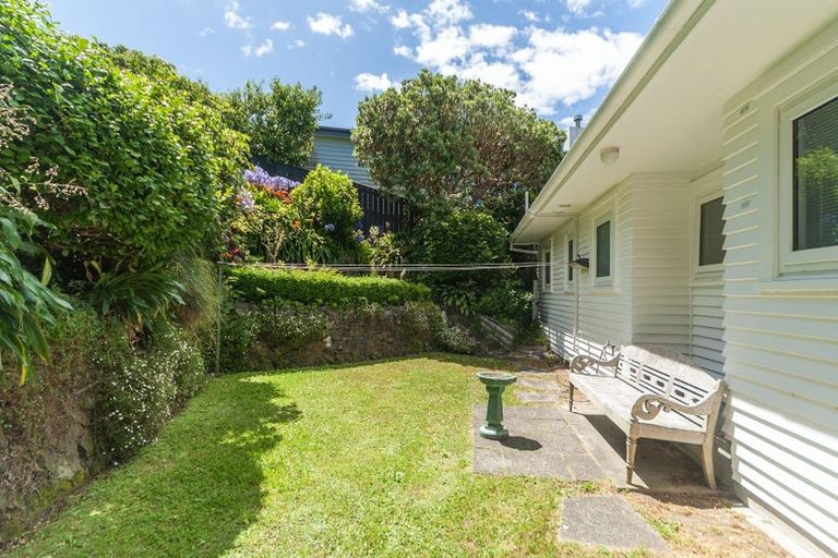 Photo of property in 3 Puketiro Avenue, Northland, Wellington, 6012