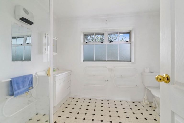 Photo of property in 33 Roosevelt Road, Western Heights, Rotorua, 3015