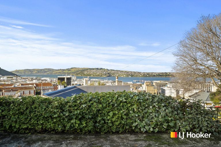 Photo of property in 34 Elm Row, Dunedin Central, Dunedin, 9016