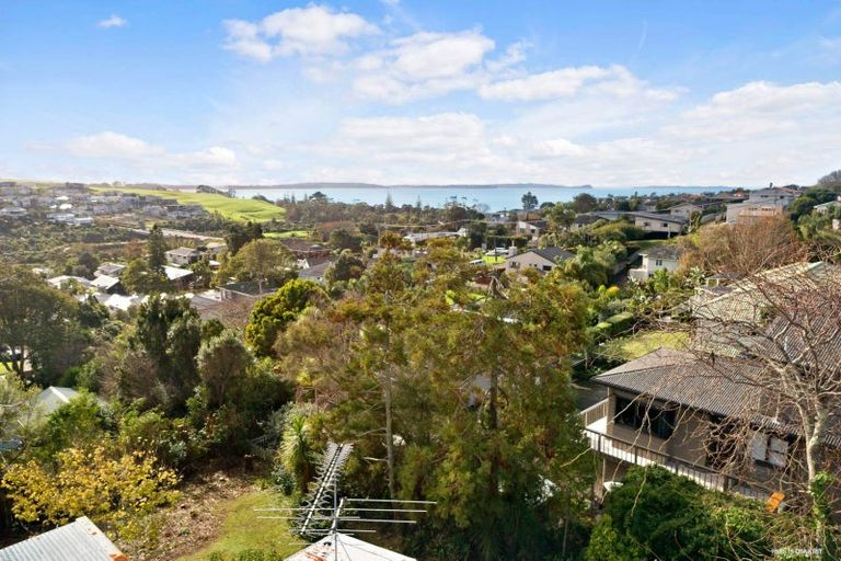 Photo of property in 9 Wairere Road, Torbay, Auckland, 0630