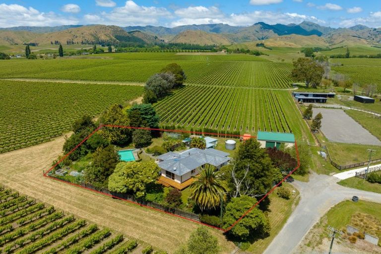 Photo of property in 629 Hawkesbury Road, Hawkesbury, Blenheim, 7272