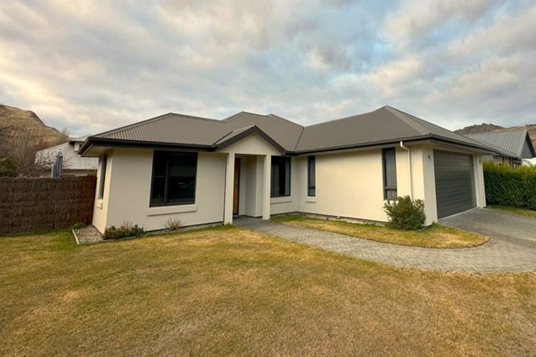Photo of property in 75 Howards Drive, Lake Hayes, Queenstown, 9304