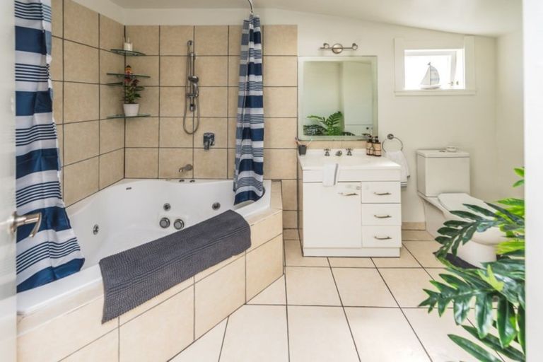 Photo of property in 26 Kings Avenue, Gonville, Whanganui, 4501