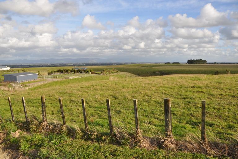 Photo of property in 21 Sutherland Road, Sanson, Palmerston North, 4479