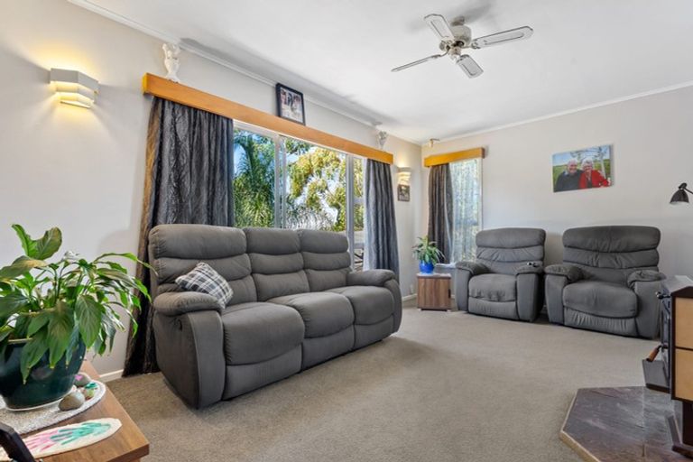Photo of property in 6 Metcalfe Road, Ranui, Auckland, 0612
