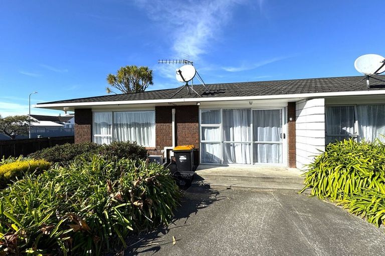 Photo of property in 20 Stewart Crescent, Hokowhitu, Palmerston North, 4410