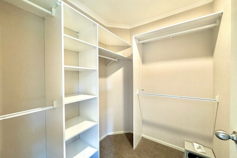 Photo of property in 54 Stranraer Crescent, Wattle Downs, Auckland, 2103