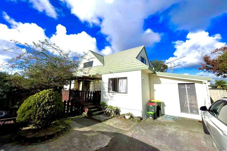 Photo of property in 2/53 Frank Nobilo Drive, Golflands, Auckland, 2013