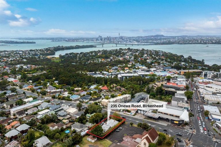 Photo of property in 235 Onewa Road, Birkenhead, Auckland, 0626