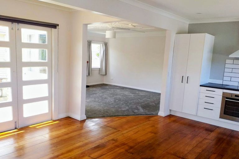 Photo of property in 16 Gaine Street, New Plymouth, 4310