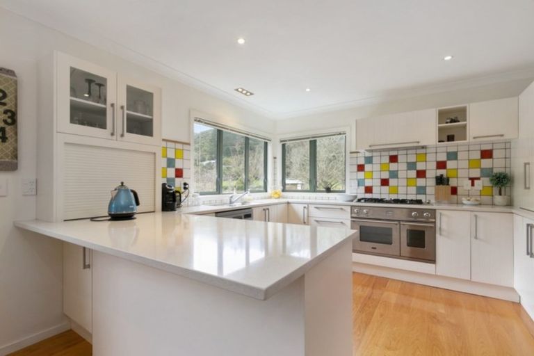 Photo of property in 393 Moores Valley Road, Wainuiomata, 5373