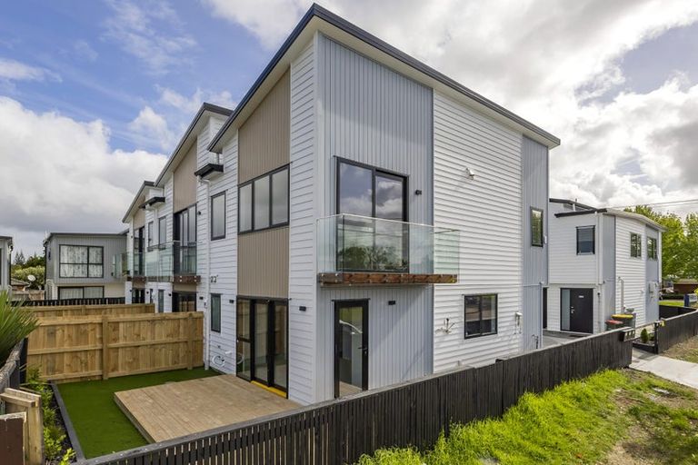 Photo of property in 1a Edwards Avenue, Henderson, Auckland, 0610