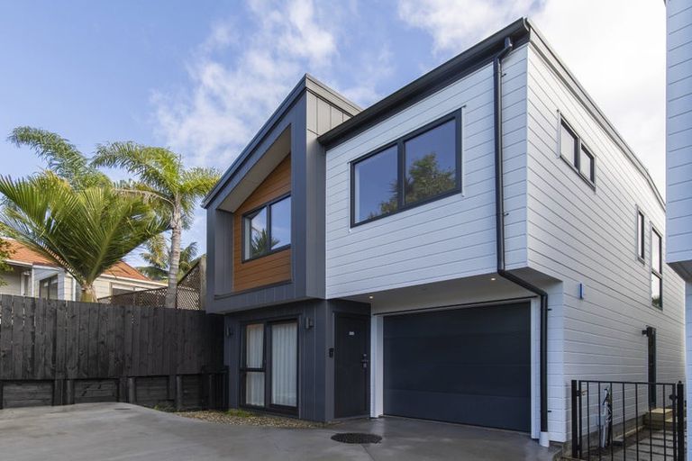 Photo of property in 14d Gerontius Glade, Torbay, 0630