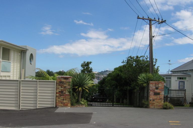 Photo of property in 41 Clarence Street, Devonport, Auckland, 0624