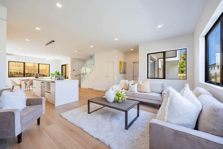 Photo of property in 215c Forrest Hill Road, Forrest Hill, Auckland, 0620