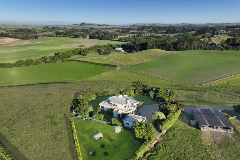 Photo of property in 174 Awamoa Road, Holmes Hill, Oamaru, 9492