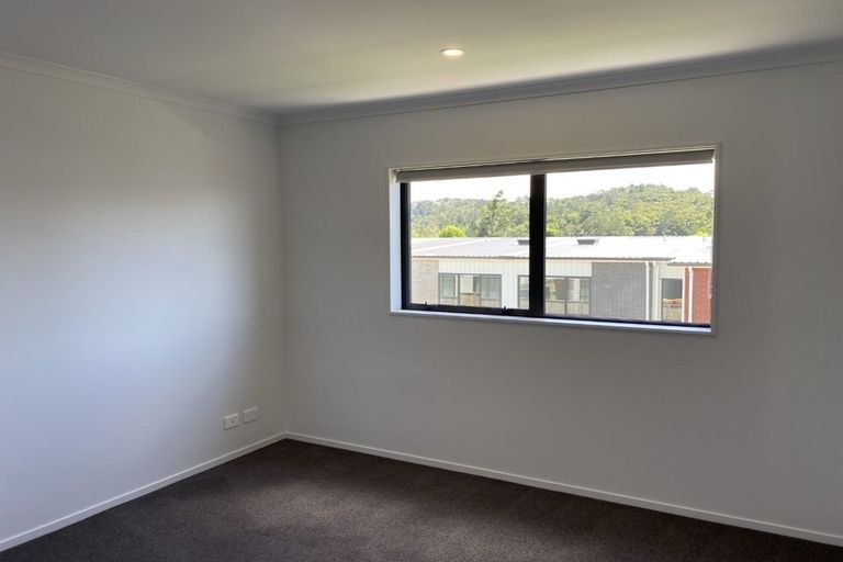 Photo of property in 26 Vincent Mcgrath Crescent, Swanson, Auckland, 0614