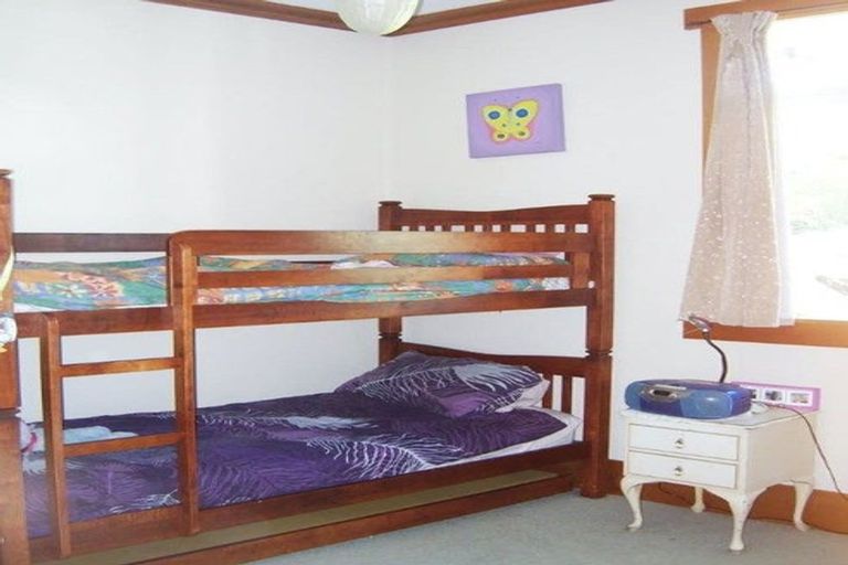 Photo of property in 32 Forbes Street, Onehunga, Auckland, 1061