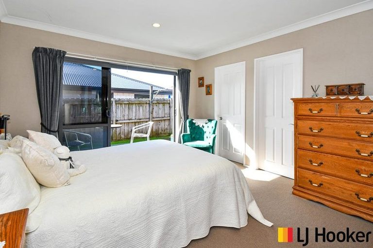 Photo of property in 43a Sandspit Road, Waiuku, 2123