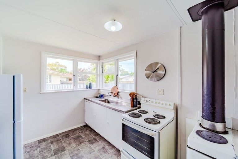 Photo of property in 12 Constable Crescent, Onekawa, Napier, 4110