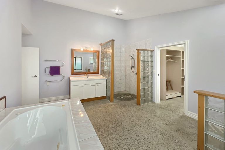 Photo of property in 10 Pohutukawa Avenue, Kaiaua, Pokeno, 2473