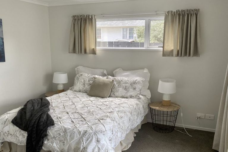 Photo of property in 3 Cornwall Street, Te Atatu South, Auckland, 0610