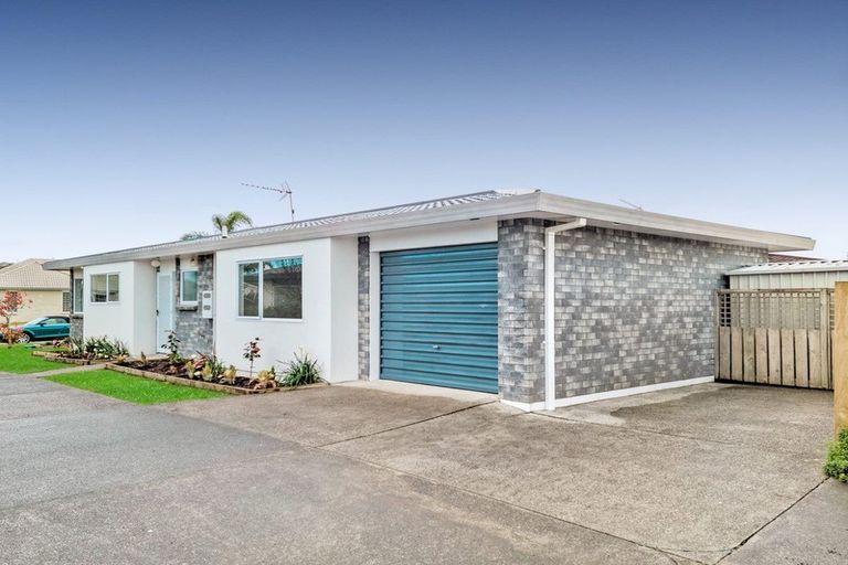 Photo of property in 34a Lakeside Drive, Orewa, 0931